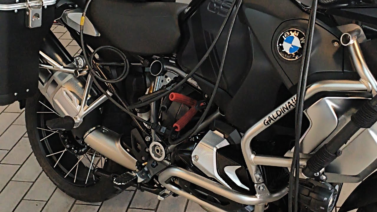 PROBLEMA NO FAROL DA BMW GS 1250, SERÁ QUE A GARANTIA COBRIU? 