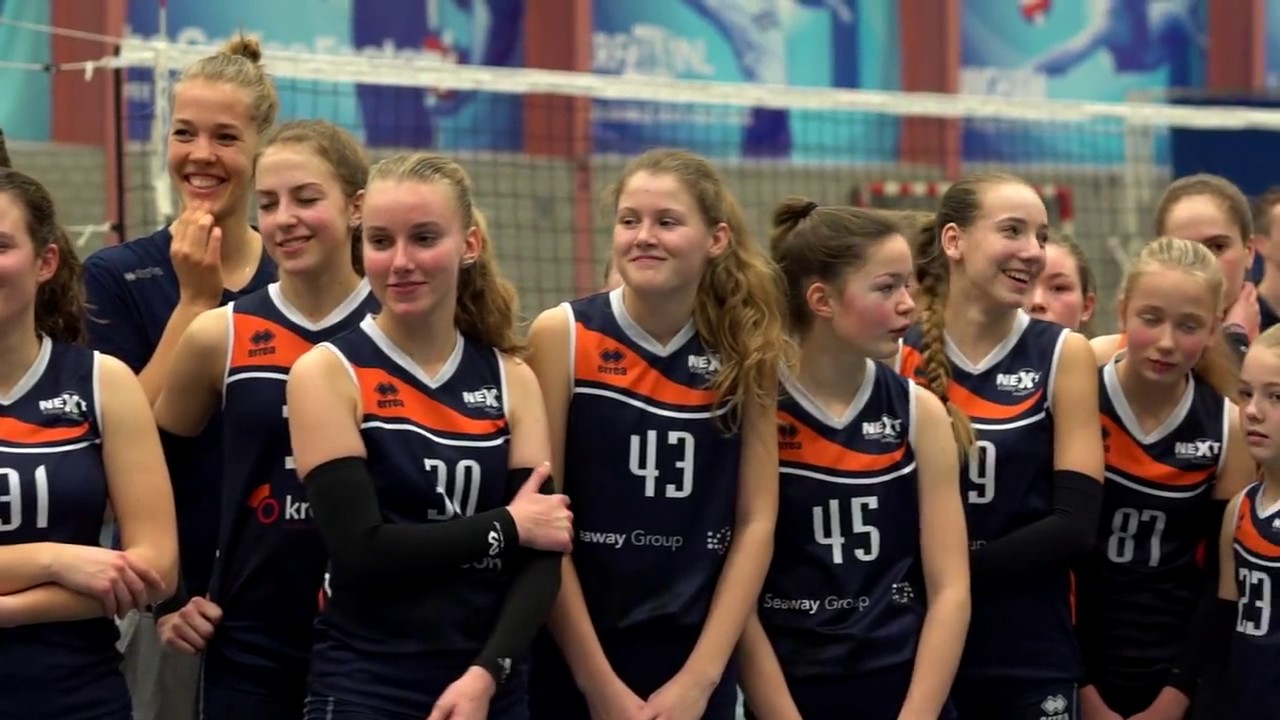 Clinic Oranje dames aan talententeams Next Volley Dordrecht