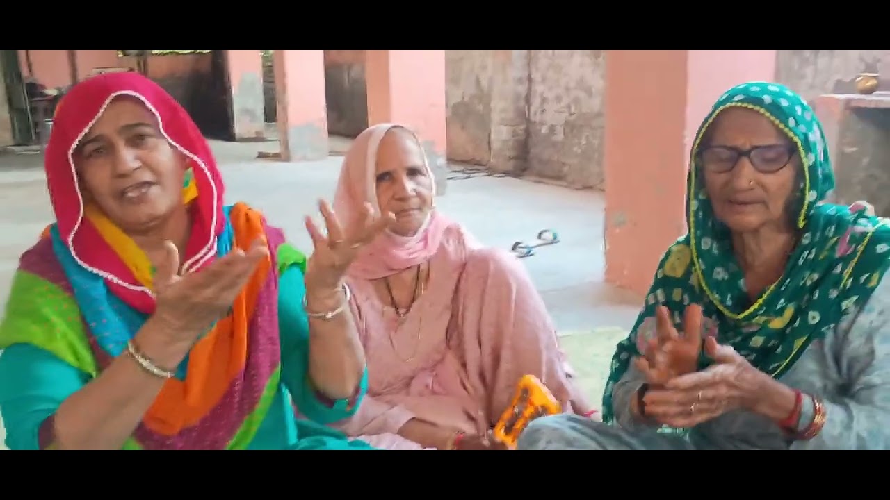 🌹अली गली मत उग माहरी तुलसा कोए ना शीश निवावगा क़ह श्री कृष्ण सुन माहरी तुलसा ऐसा कलयुग आवगा q