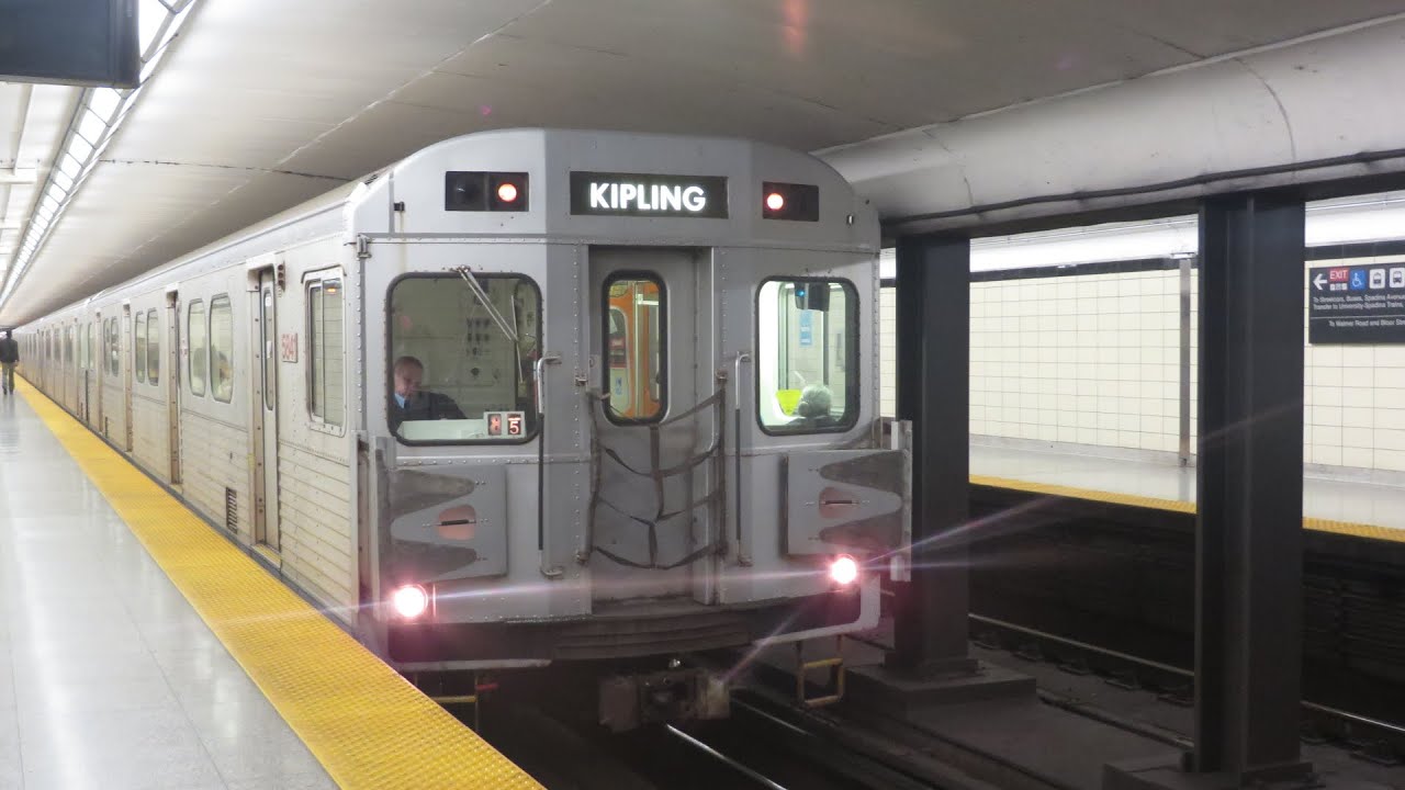 The Transit Archive: TTC UTDC H6s In Operation