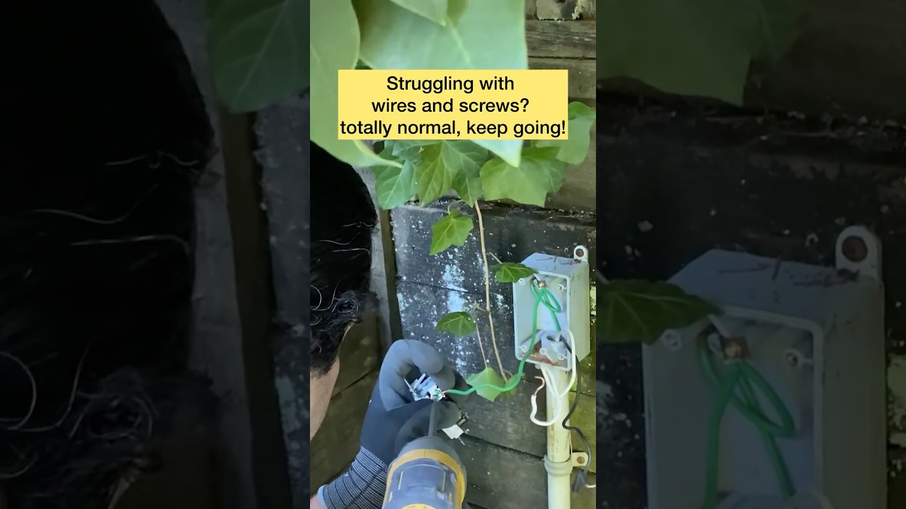 Replace Outdoor Outlet | Waterproof Cover Install#electricalrepair #outdoorlighting#ZeroPlusElectric