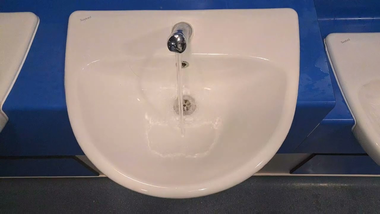 Sealife London, (Ladies WC) Twyford, Countertop sink & Velair Pebble hand dryer
