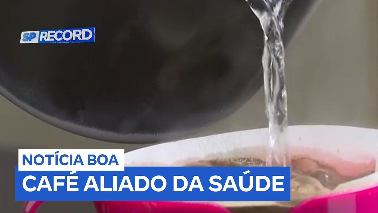 Tomar até três xícaras de café por dia reduz o risco de demência