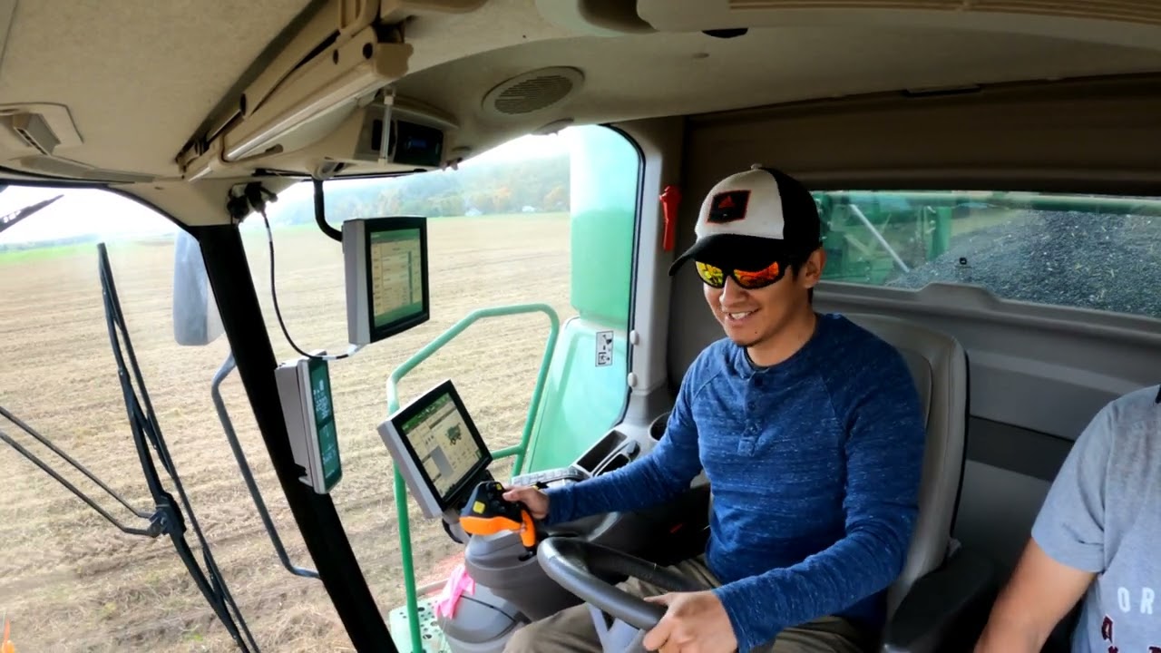 Mi Primera Ves Manejando La Trilladora John Deere S760!!