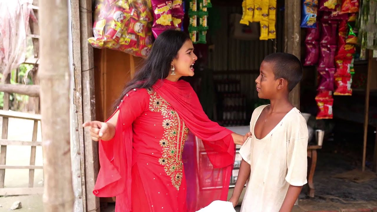 ধনী গরিবের ব্যবধান এর কারনে সমাজের আজ এই অবস্থা