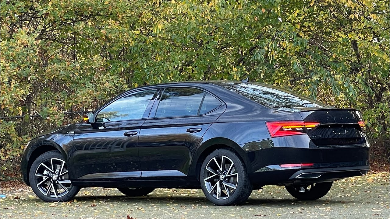 Skoda NEW Superb Sportline 2023 in 4K Black Magic Pearl 19 inch Vega Walk around & detail inside