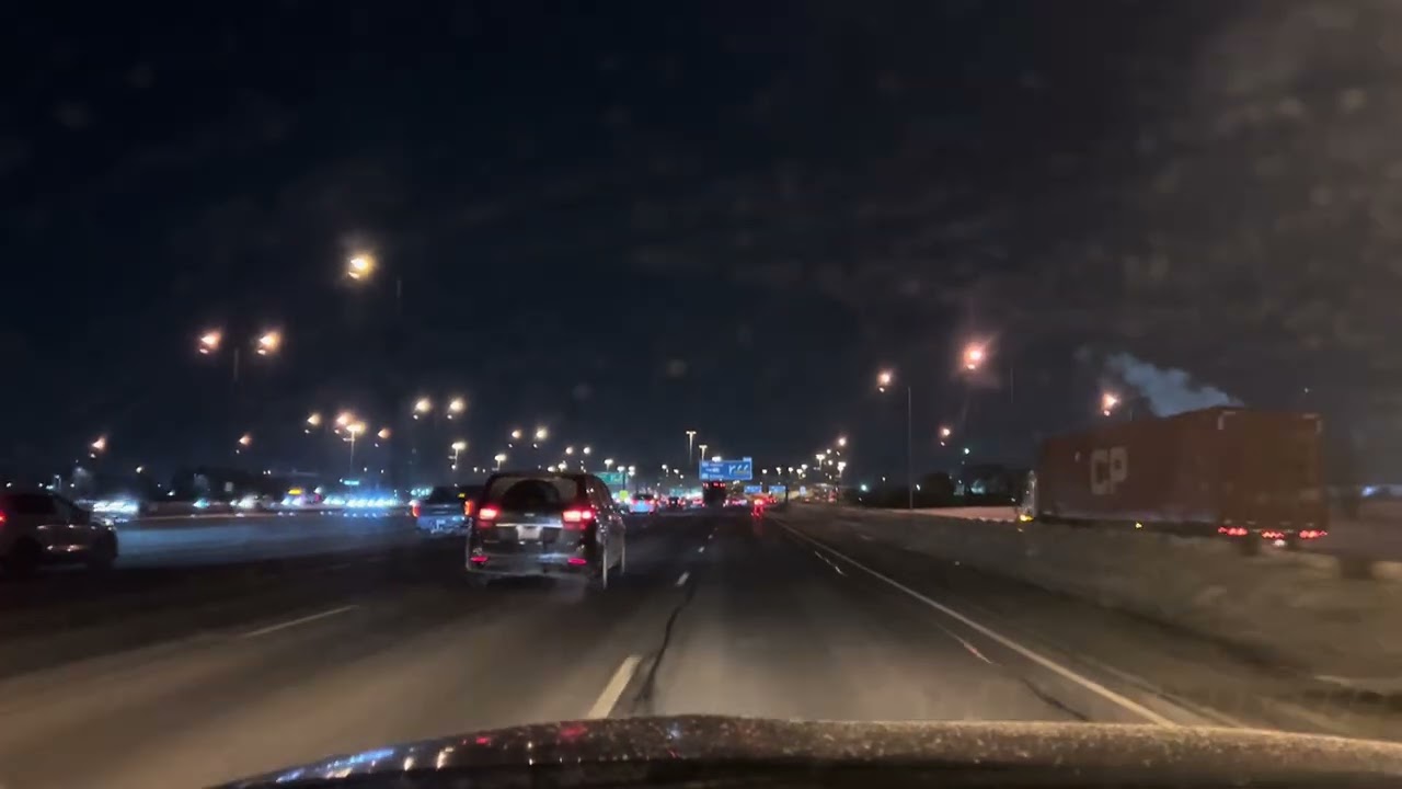 Driving to work early on highways every day ( láy xe đi làm mỗi ngày trên xa lộ )