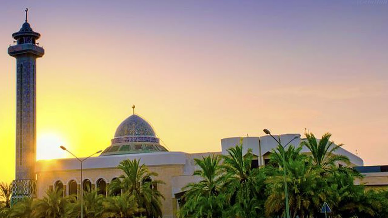 أذان بصوت عذب - مسجد مقامس - دولة الكويت