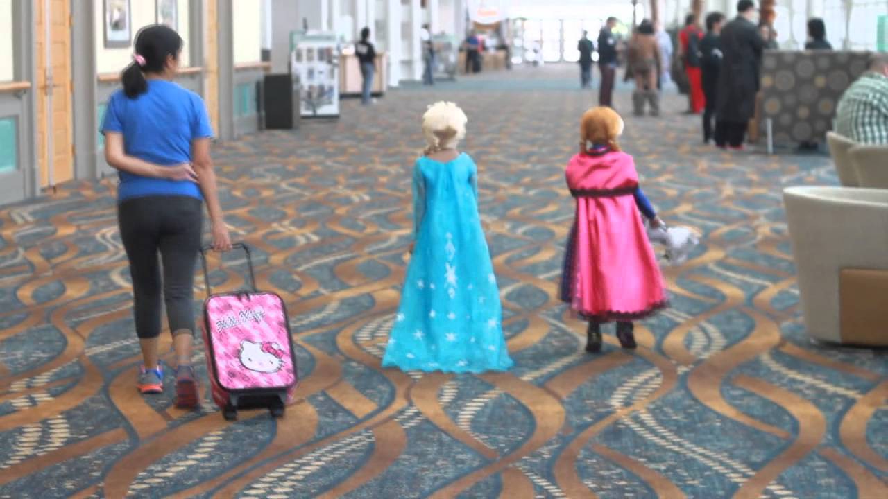 Chihiro & Chieko at Long Beach Comic Expo 2014