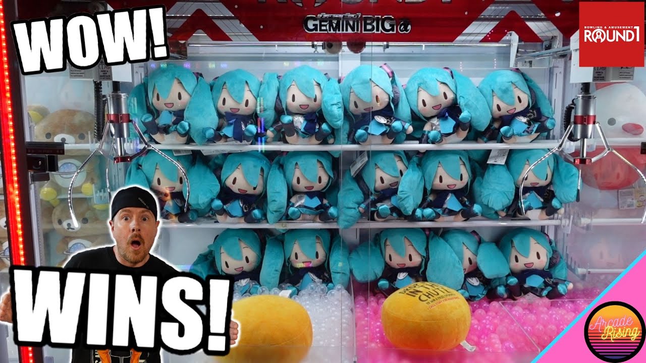 SO MANY WINS!! Crazy New Claw Machine Plays at Round 1