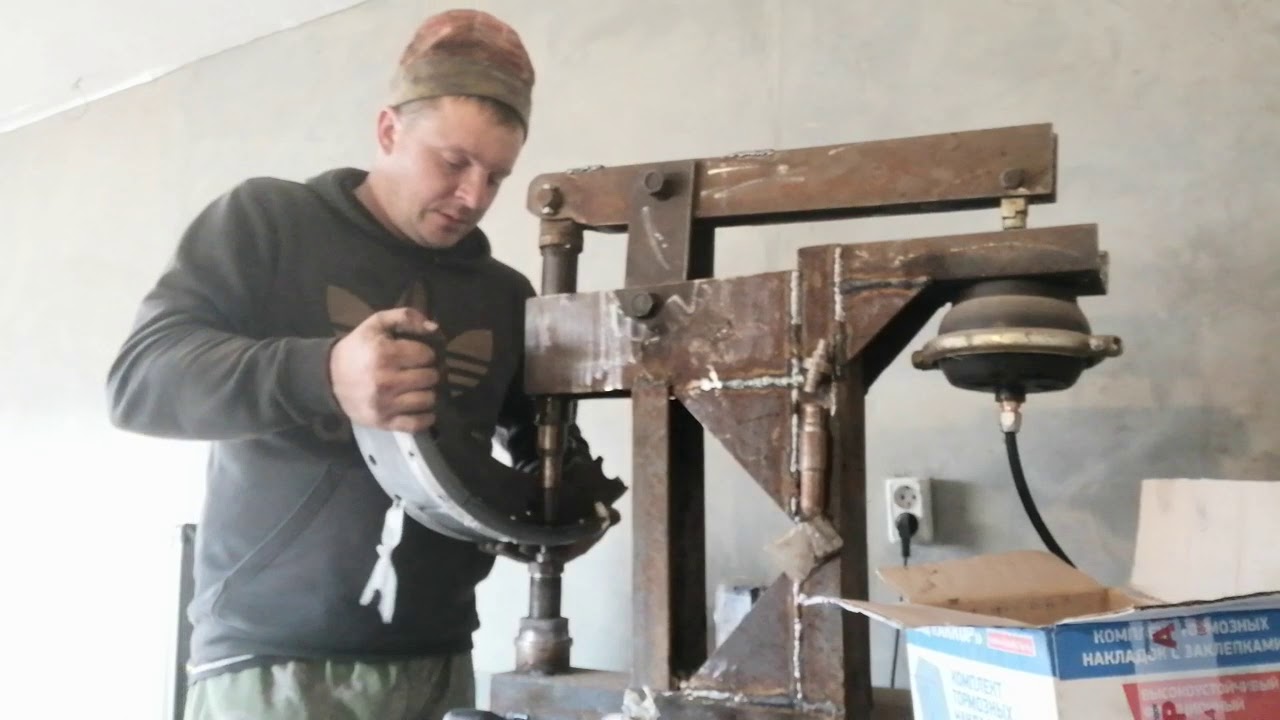 Станок для Наклепки колодок камаз и не только .