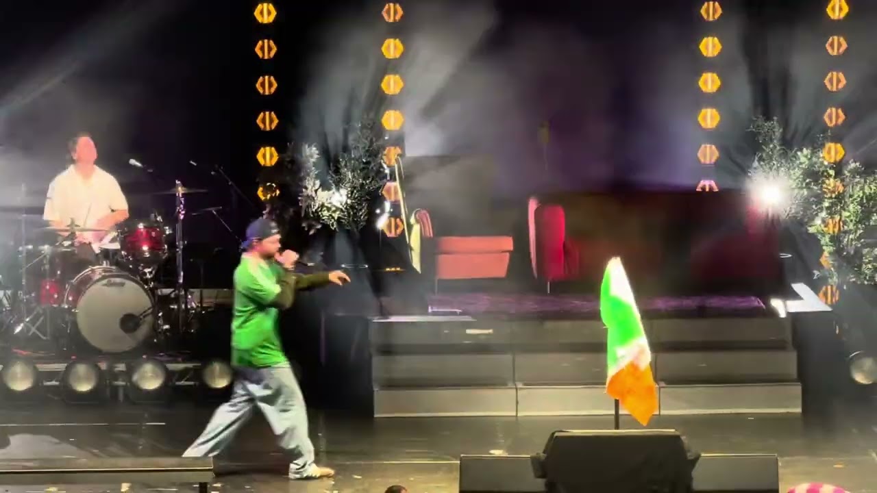 Alex Warren- Carry you home live in Dublin 3Arena March 2025