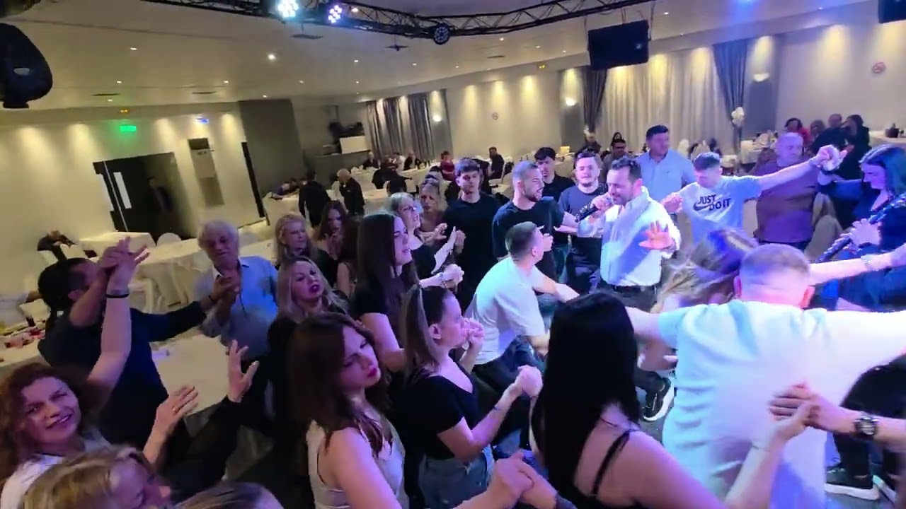 Όταν σε βλέπω να περνάς ~ Βαγγέλης Κυριαζος ~ Βασίλης Παππάς ~ Παγωνα Αθανασίου