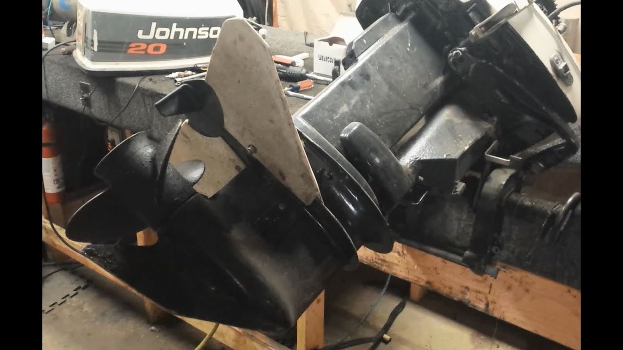 How To Remove 20, 25, 30, 35 HP Outboard Lower Unit / Gearcase