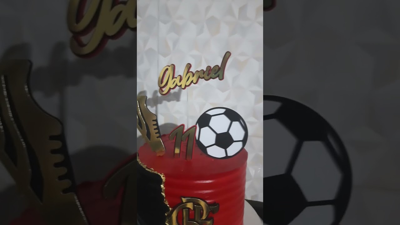 Bolo do flamengo, com cachepô lateral 