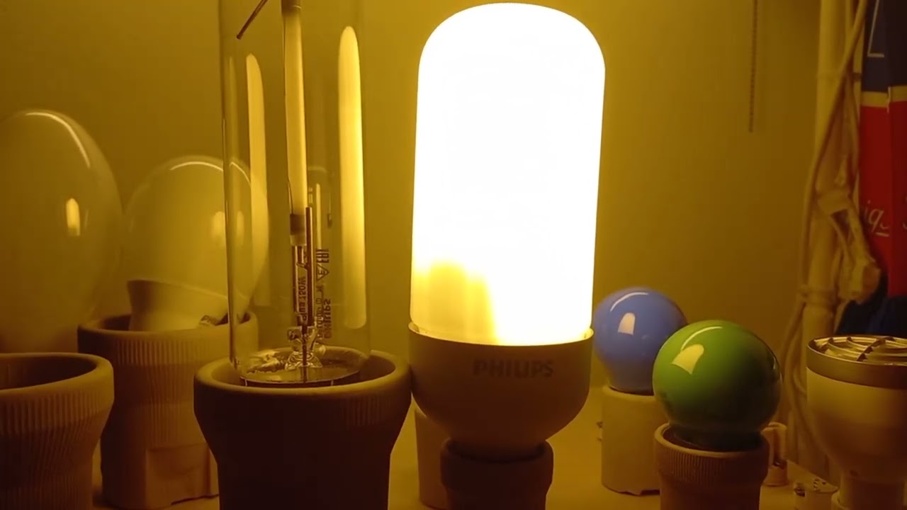 Świetlówka kompaktowa Philips SL z mlecznym kloszem 