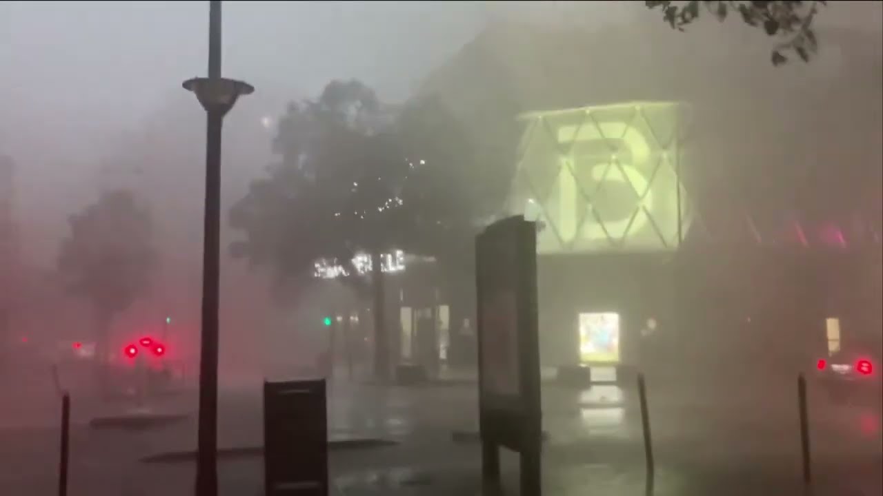 🔴Paris ce soir ! Pluies torrentielles, éclairs et violents orages en images !