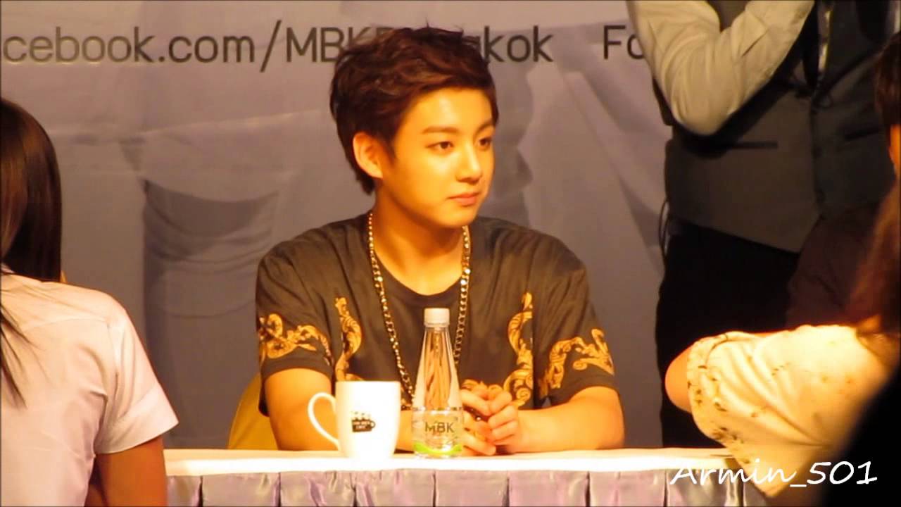[FANCAM] 131129 BTS Fansign (Jungkook Focus) @ MBK Center BKK