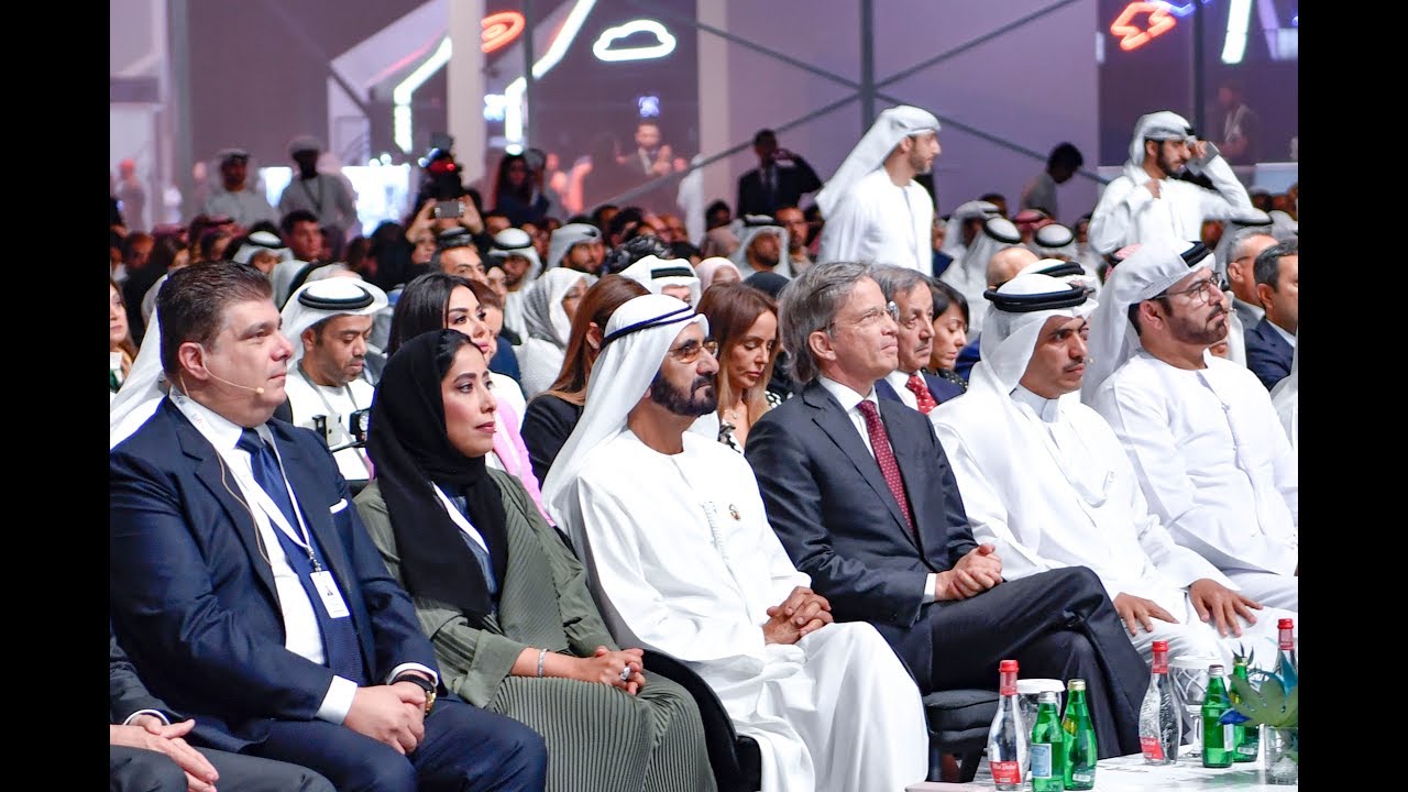 محمد بن راشد يشهد الجلسة الافتتاحية لمنتدى الإعلام العربي 2019