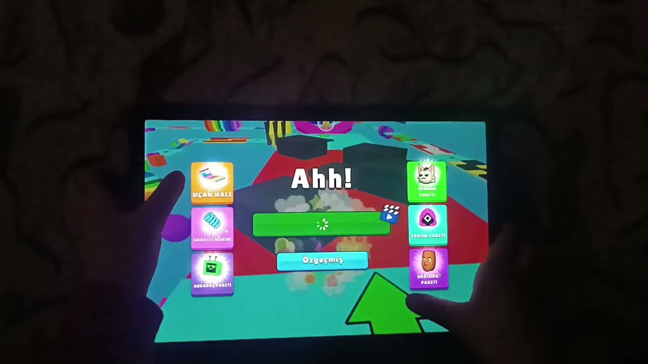 Obby parkour oyunu(roblox benzeri) farkli bölüm ben oynarken çok eğlendim kanalıma abone olurmusunuz