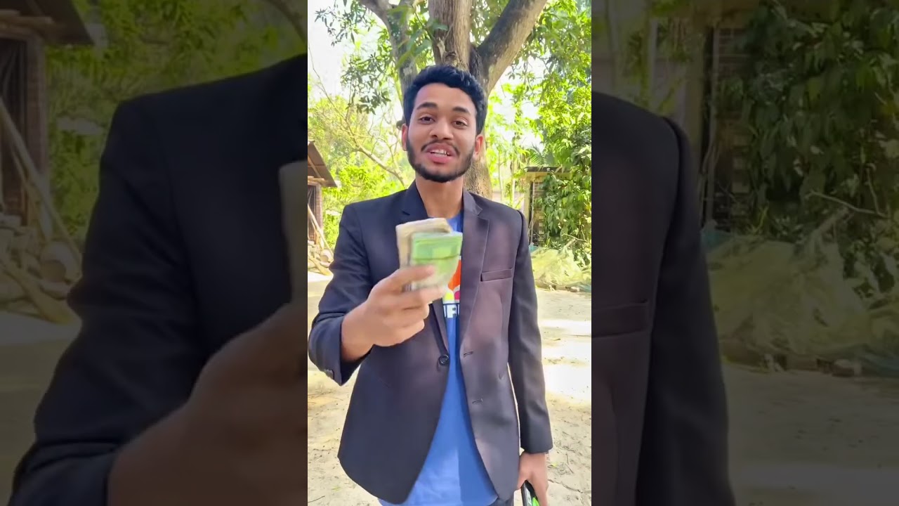৩০০টাকার পুরান ব্রিফকেসের ভিতরে ৭০হাজার টাকার বান্ডিল ,কপাল খুলতে সময় লাগে না ,