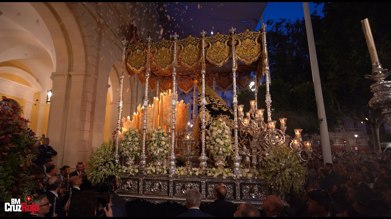 [4K] La Virgen del ROCÍO al son de ‘LA GIRALDA’ | Procesión Coronación Canónica 2025