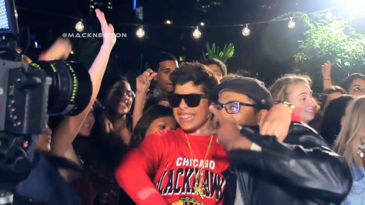 Mi Señorita backstage Matt Hunter