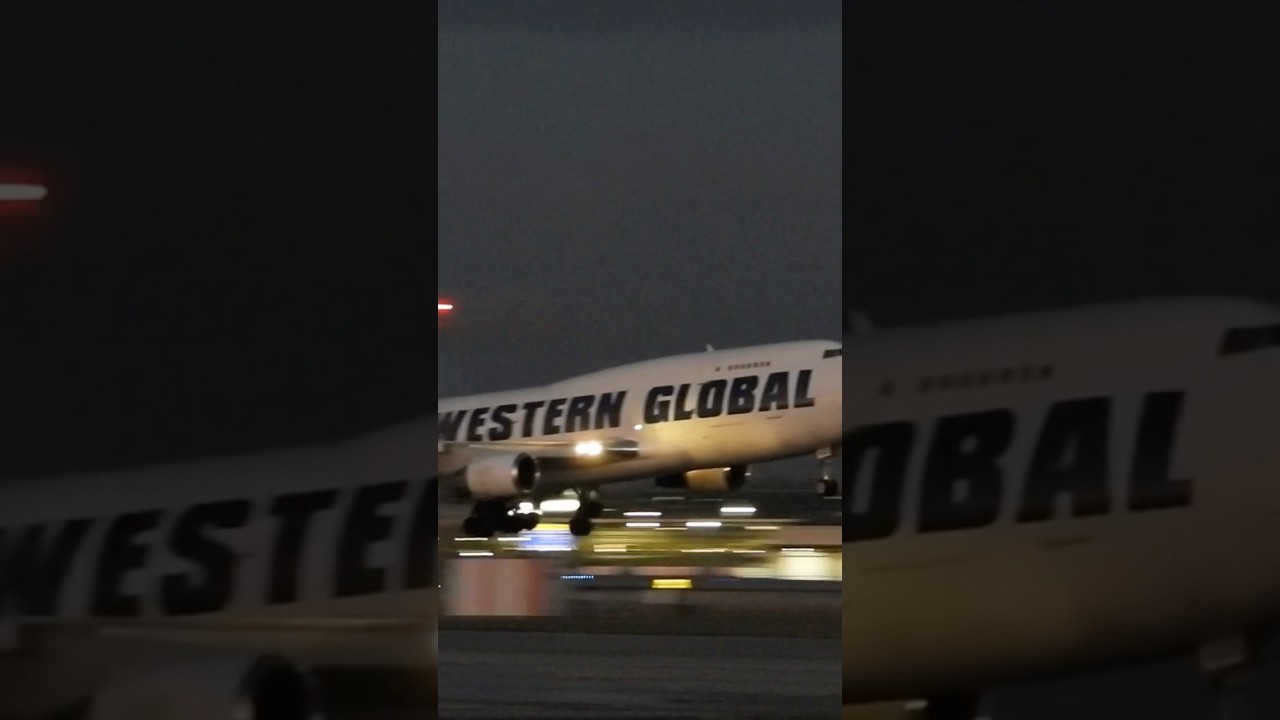 Western Global 747-400F landing at SDF 