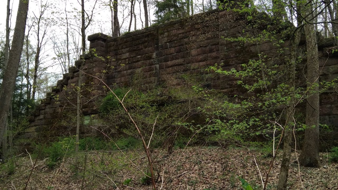 (☆LVRR☆)Amazing Lehigh Valley railroad bridge remains over Little Schuylkill river.