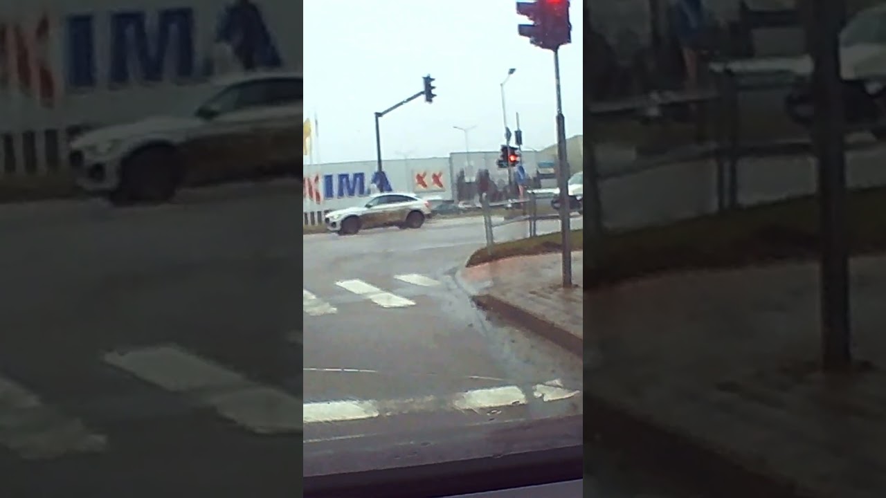 City Life Through a Windshield 160 ASMR #CityLife #PeacefulDrive #QuietJourneys #NatureShorts #asmr