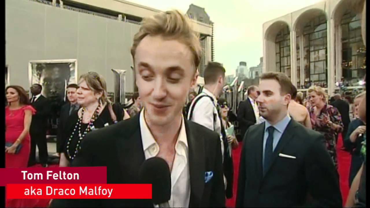 Daniel Radcliffe's Potter pals watch him on stage