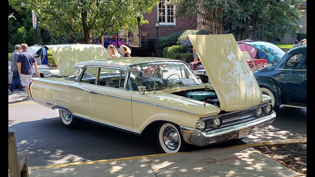 1960 Mercury Monterey.