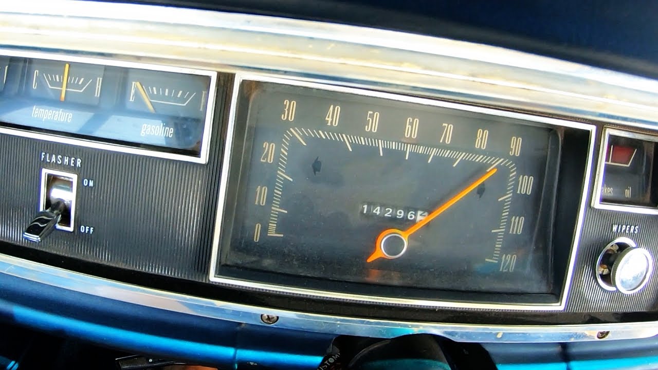 Plymouth Valiant 5.9L Magnum V8 Acceleration 0-60 SOUND