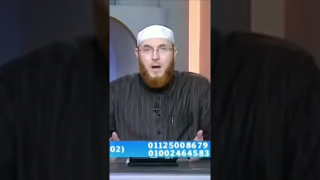 Imam recites the Qunoot in Fajr Prayer, Should I leave the congregation? #drmuhammadsalah