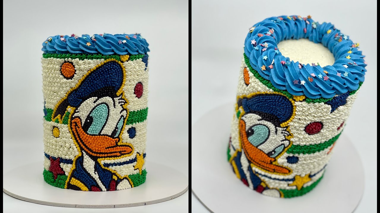 Hand piped Buttercream Donald Duck Cake | Donald Duck Cake