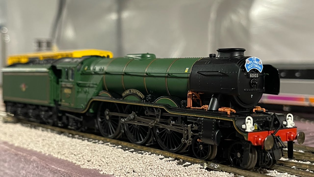 Trix 22886 Ho Scale Class A3 Flying Scotsman Review