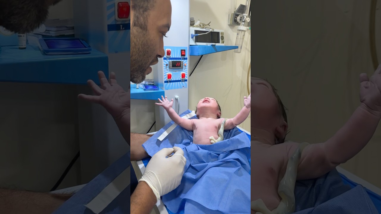 moro reflex for examination of neonatal nervous system #cute