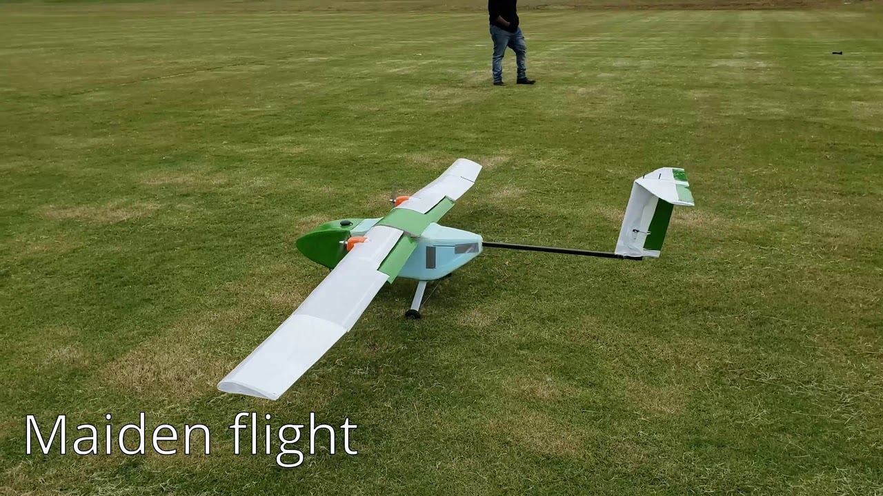Senior Design RC Cargo Aircraft: Construction, maiden, crash