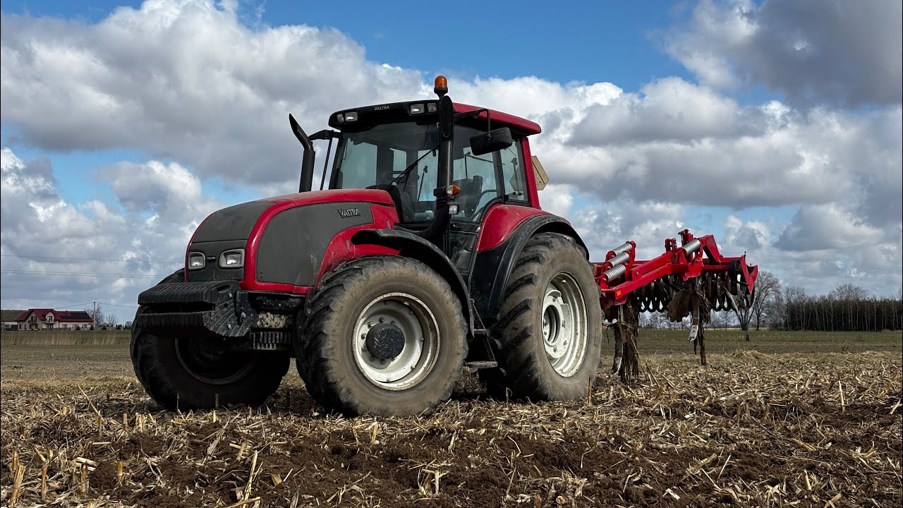 Praca na farmie w Polsce- odcinek 3, Valtra T160 engine sound 