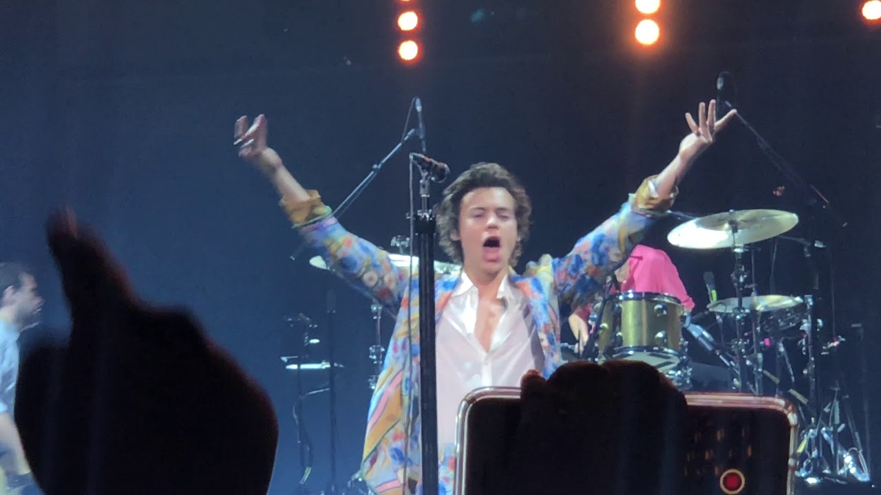 Harry Styles - What Makes You Beautiful Live - San Jose, CA - 7/11/18 - [HD]