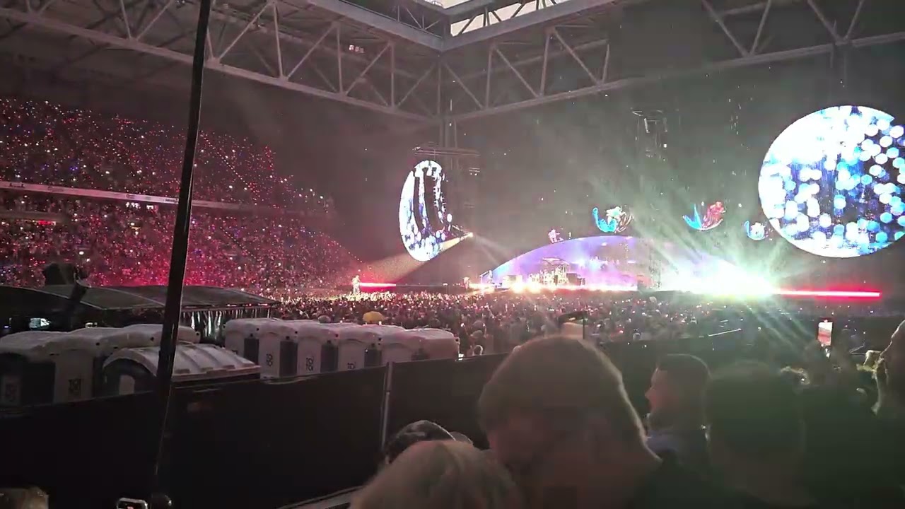 Intro + Higher Power| Coldplay Music of the Spheres Tour in Düsseldorf