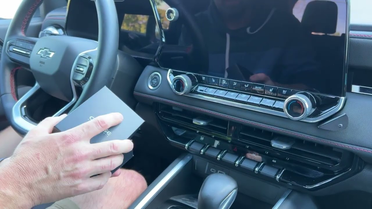 Крепление для телефона с прямой установкой — Chevrolet Colorado/Canyon 2023+
