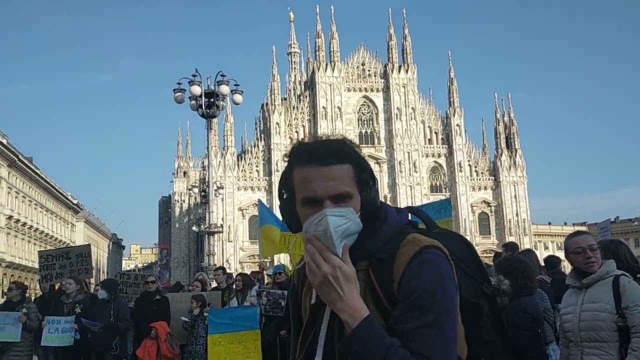 NO TO WAR! WE WANT PEACE! UKRAINE HAPPENING IN MILAN ITALY 03/06/2022