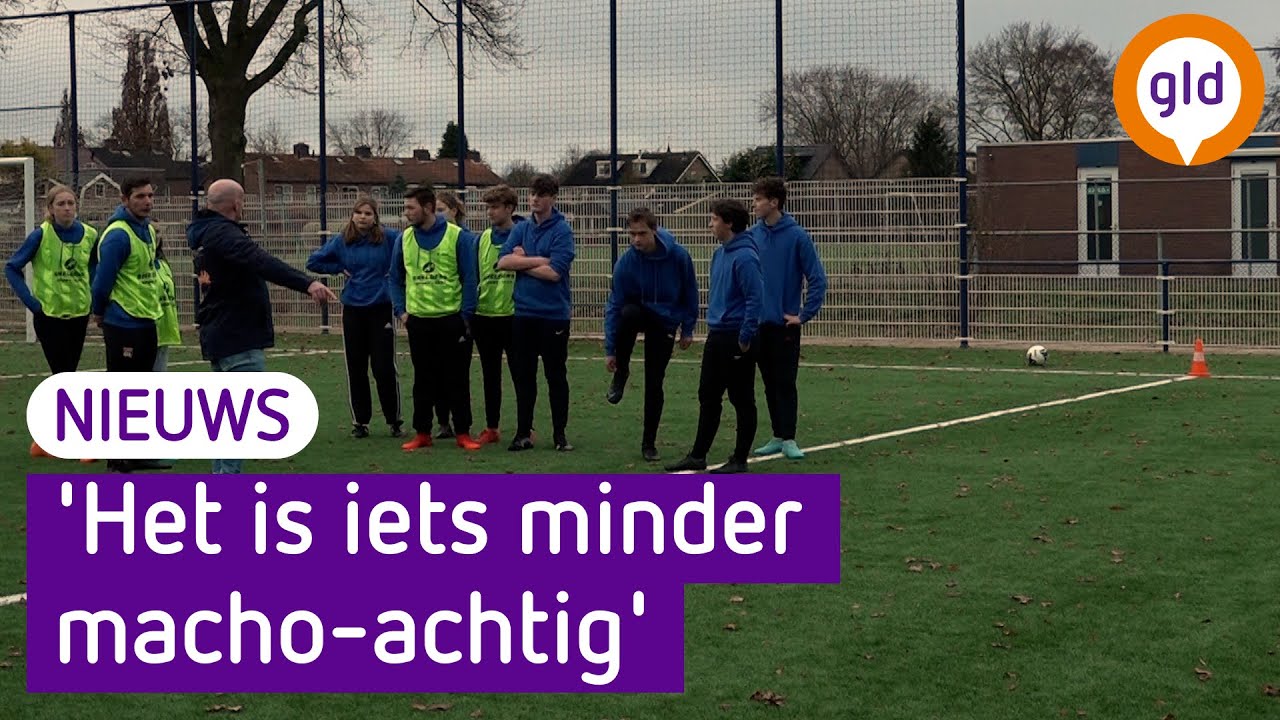 Steeds meer vrouwen voetballen met mannen