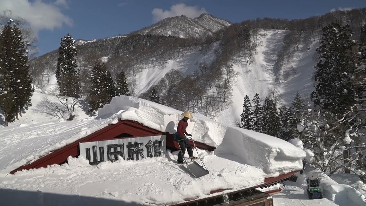 山田旅館2022雪下ろし