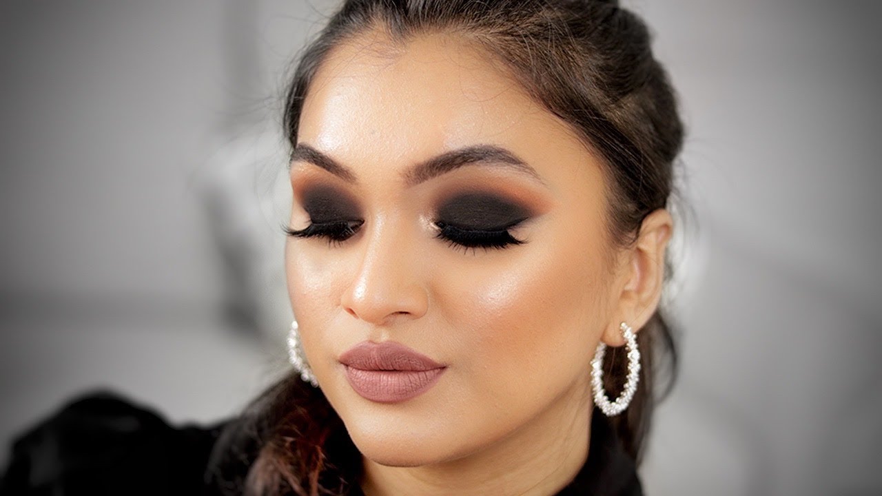 THE PERFECT SMOKEY EYE TUTORIAL | Tips & Tricks | BeautiCo.