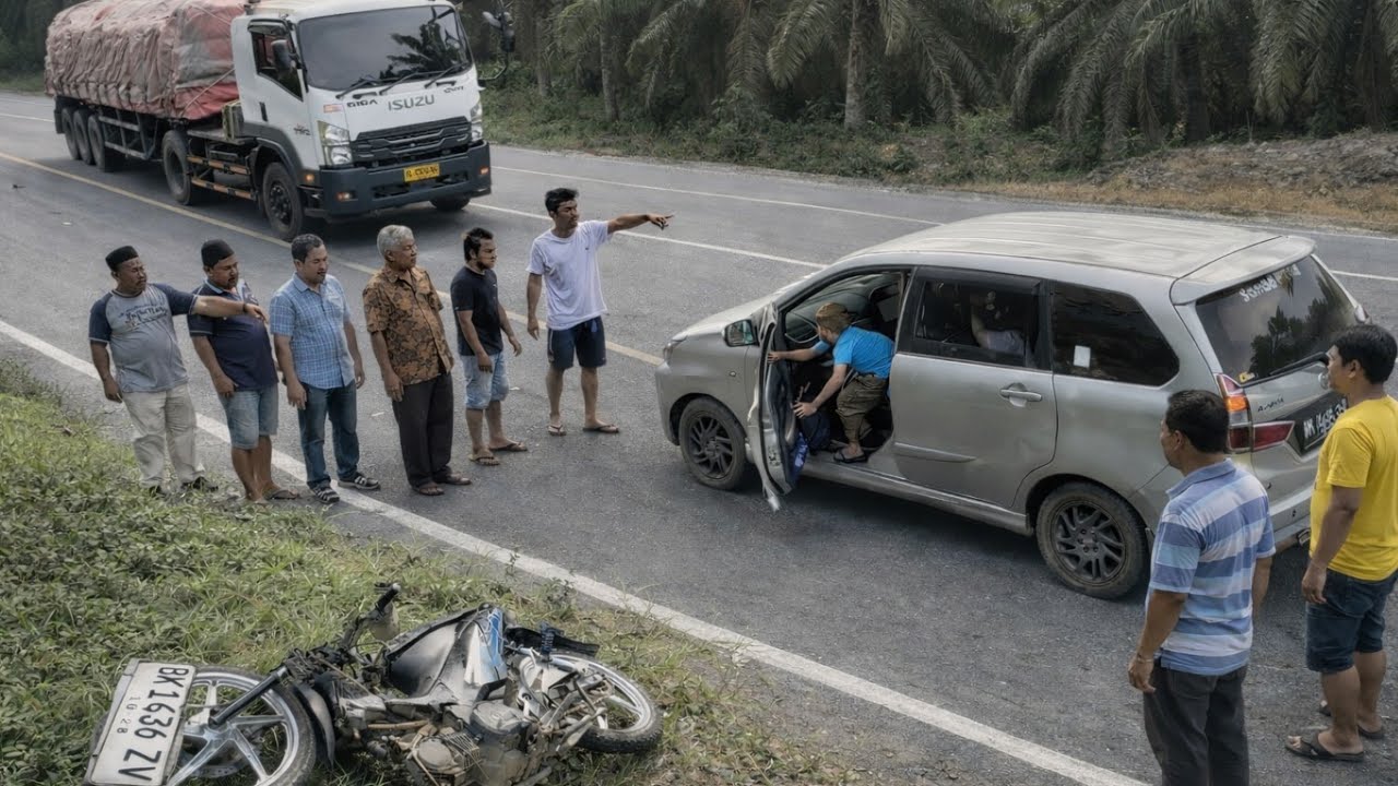 Laka Lantas Di Dekat Bukit Kodok Pengendara Sepeda Motor Di Larikan Ke Rumah Sakit 