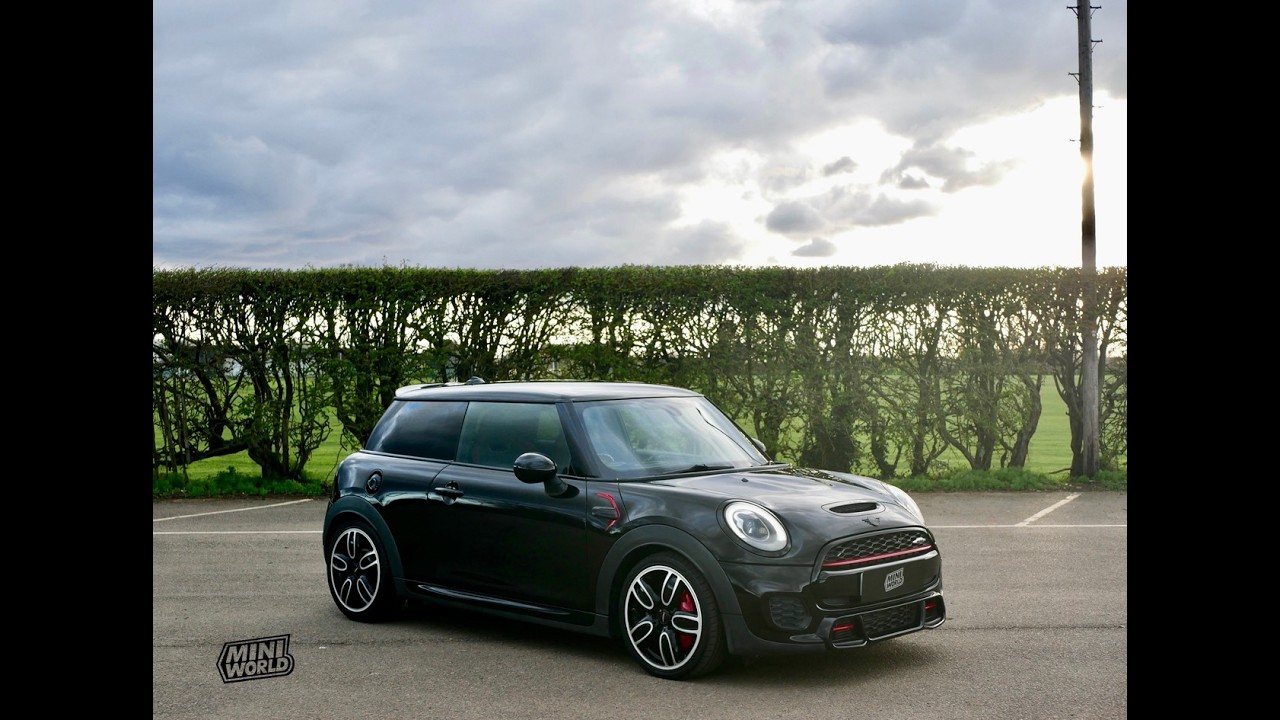 MINI JOHN COOPER WORKS F56 2015 (15) - BLACK - WALKAROUND - KEEPITMINI - STEALTH