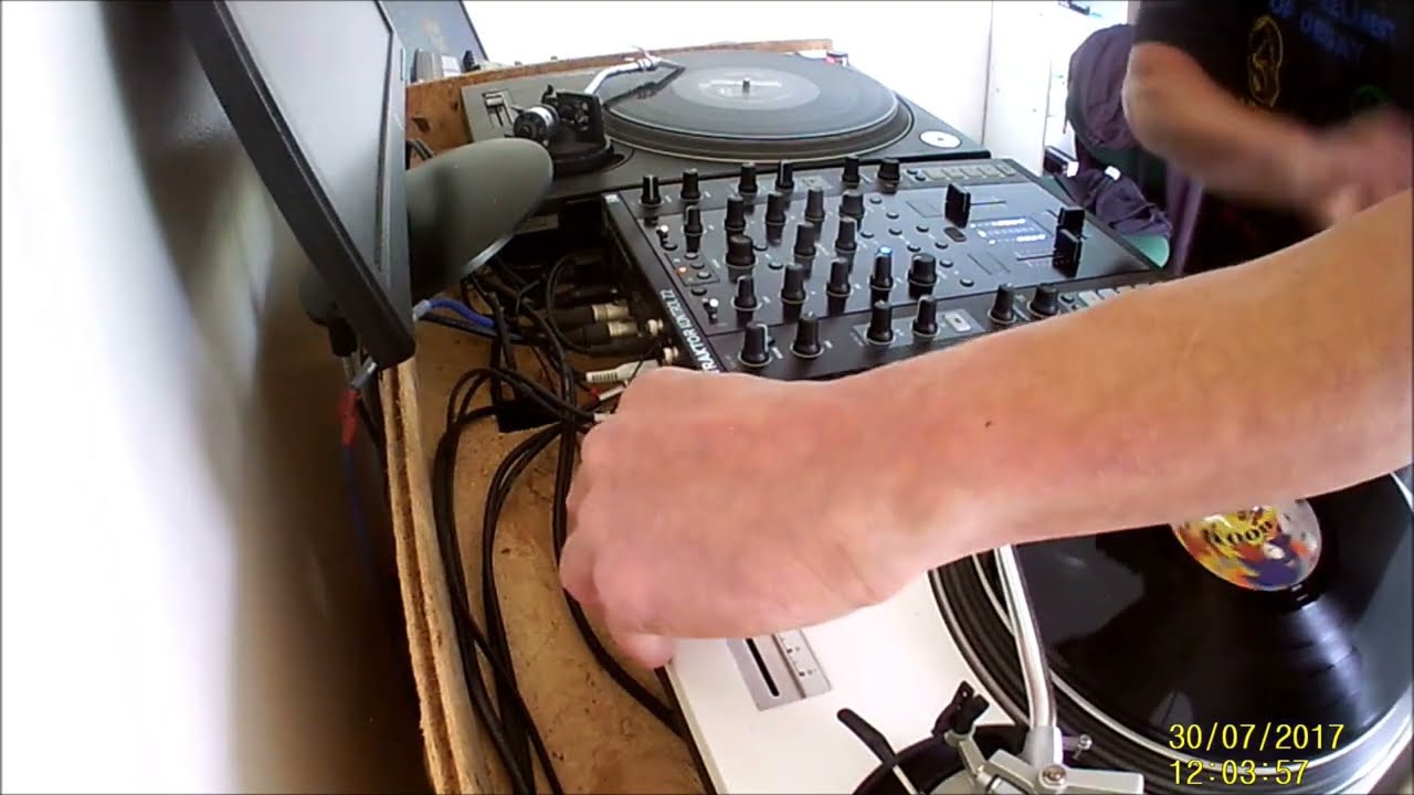 Mix Hardtek Tribe à l'ancienne
