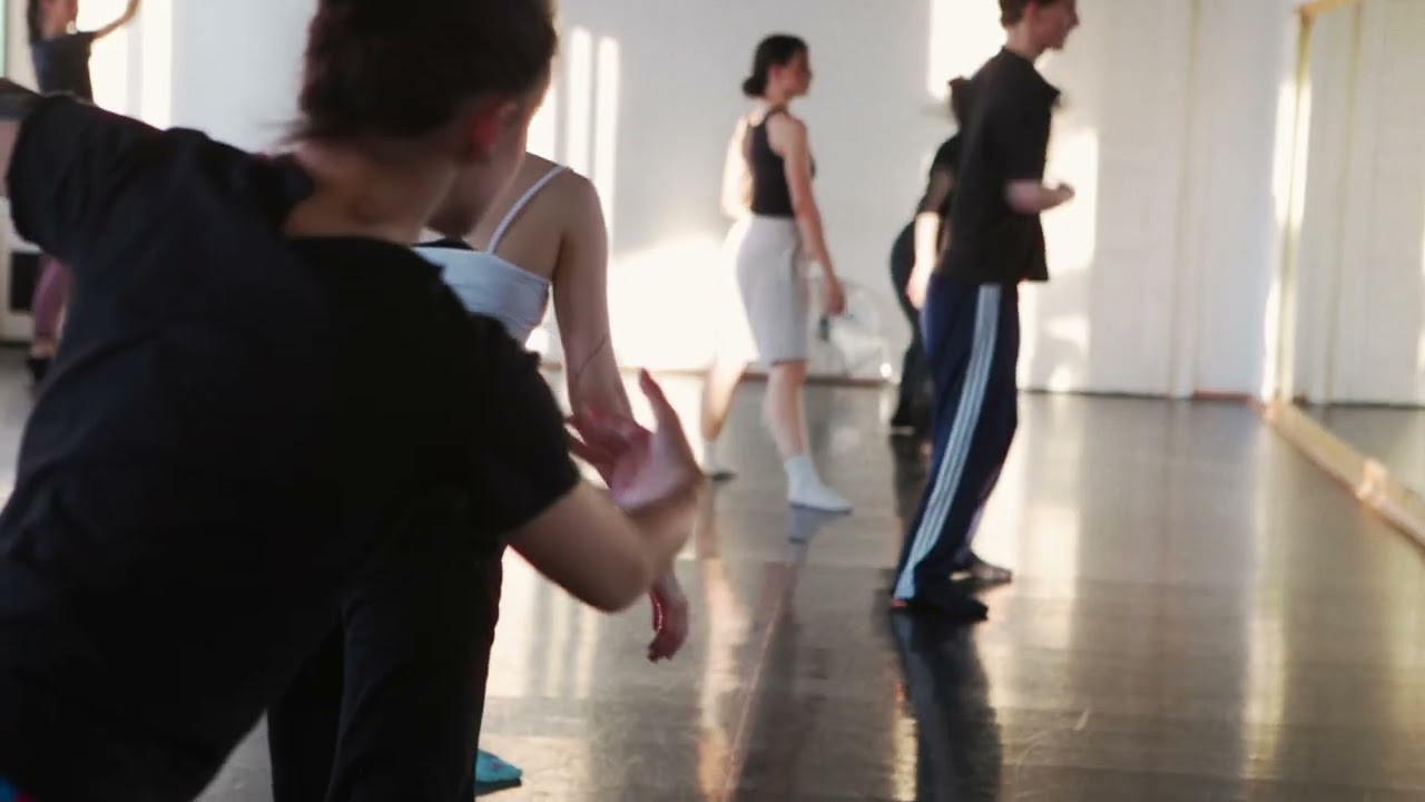 Contemporary Dance training - Julien Klopfenstein
